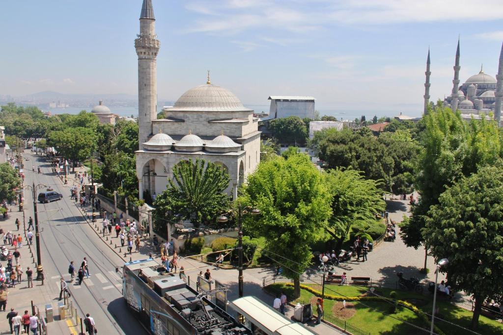 Esra Sultan Petrol Hotel Stambuł Zewnętrze zdjęcie