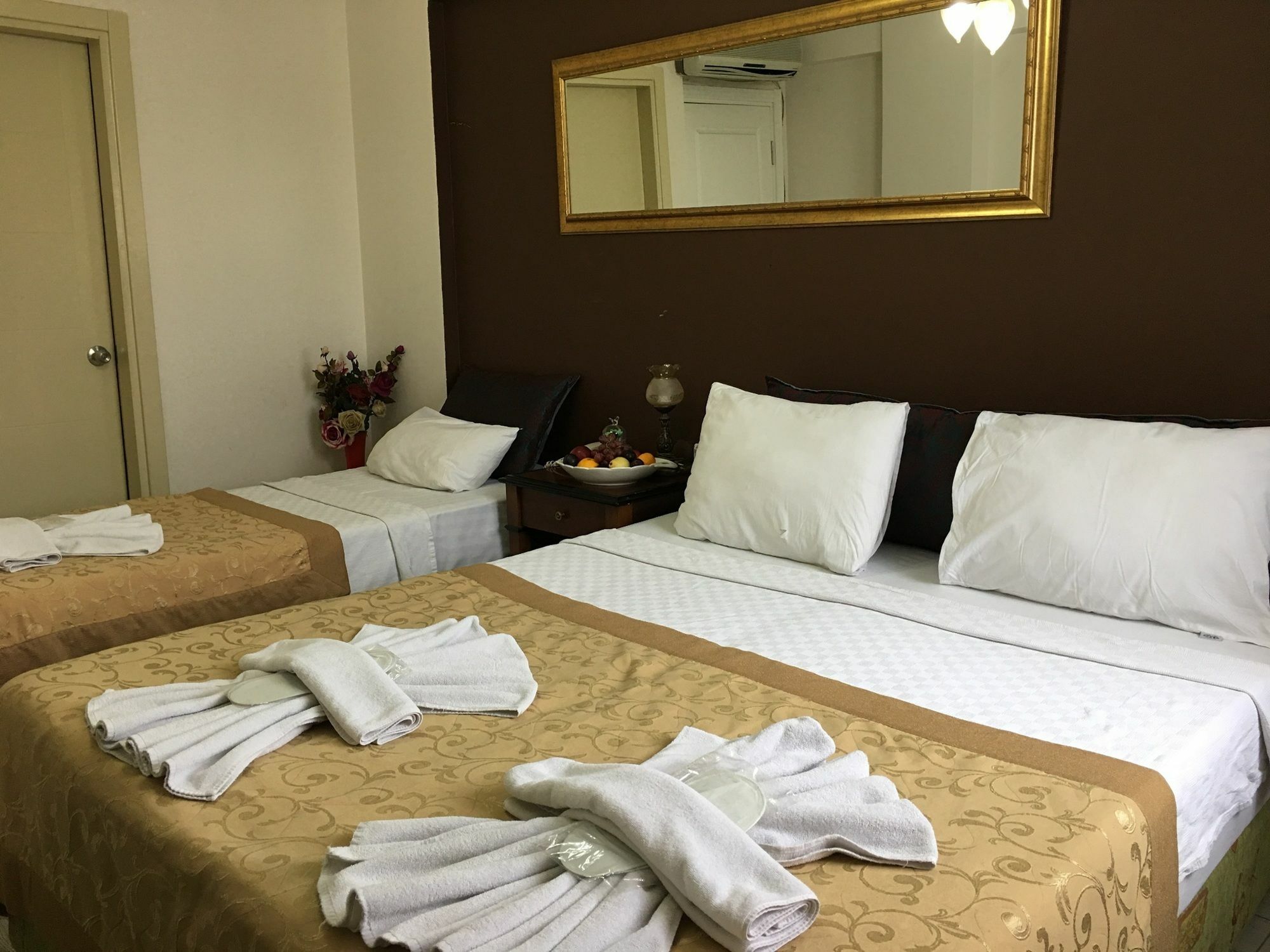 Esra Sultan Petrol Hotel Stambuł Zewnętrze zdjęcie